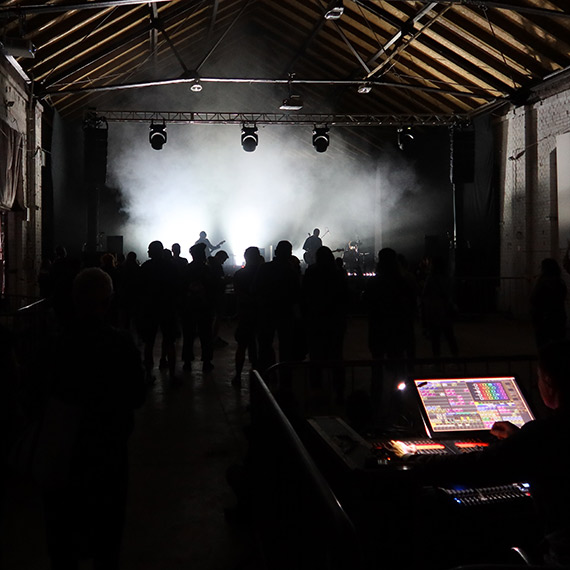 Mocne uderzenie wieczornej Famy