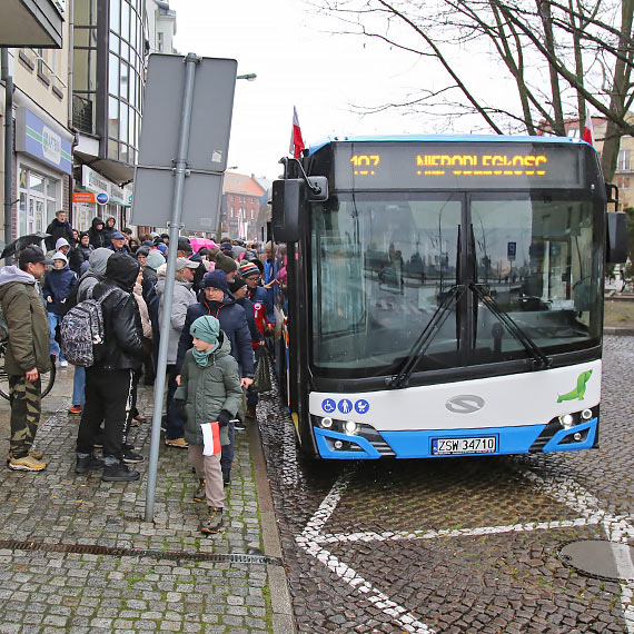 Radny za kierownicą miejskiego autobusu!