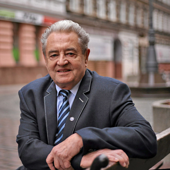 Zmar� gen. Jerzy Sta�czyk. W latach 70. kierowa� milicj� w �winouj�ciu