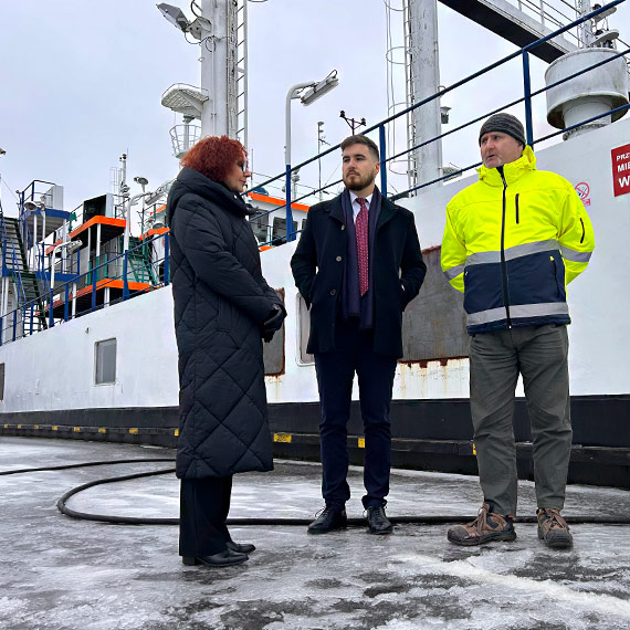 Karsib�r czwarty sprzedany jako pierwszy