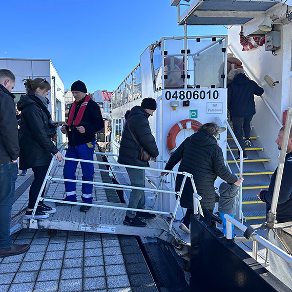 Plaża odcięta, wraca dostęp od strony wody. Rejsy do Fortu Gerharda i latarni ruszają od 1 kwietnia