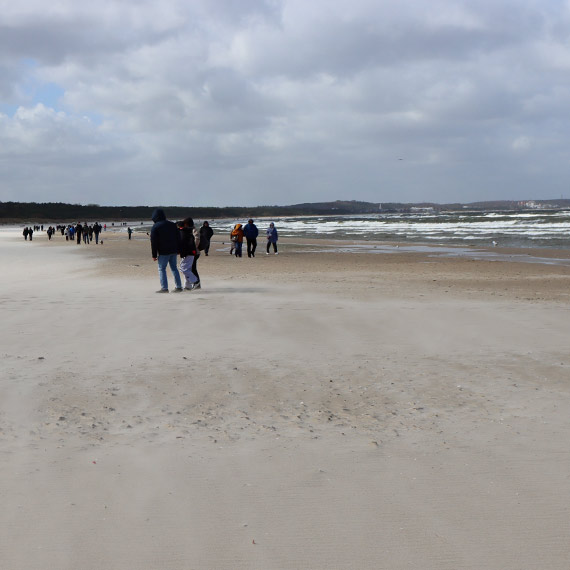 Wyjątkowo chłodny drugi dzień świąt nad morzem