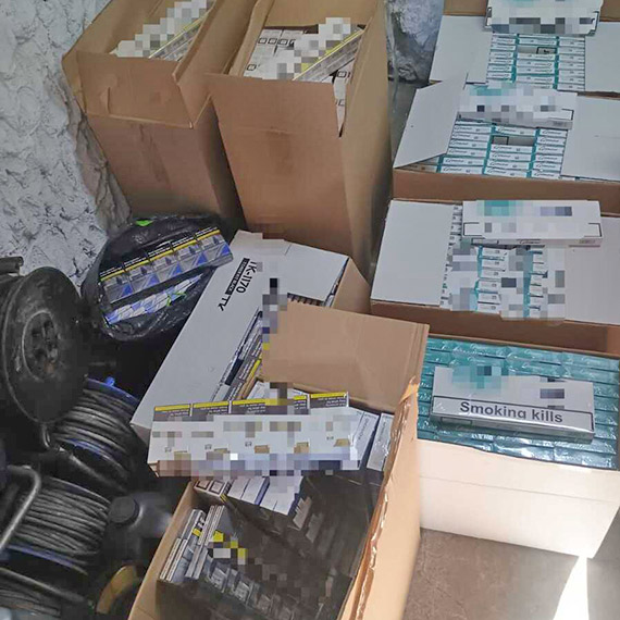 Blisko 83 000 sztuk papieros�w bez polskich znak�w akcyzy zabezpieczyli policjanci z Zespo�u dw. z Korupcj� i Przest�pczo�ci� Gospodarcz� Komendy Powiatowej Policji w Bia�ogardzie